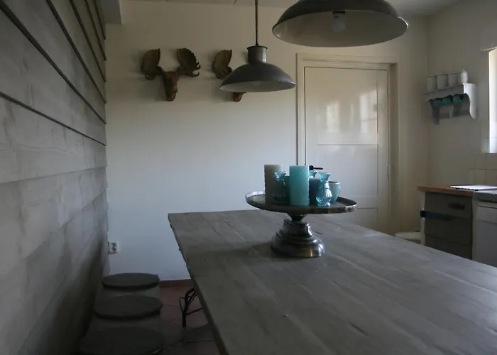 Holiday home Erfgoedlogies D'ouffenhoff Baarlo (Limburg)