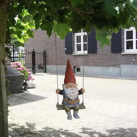 Erfgoedlogies D'ouffenhoff בית נופש *